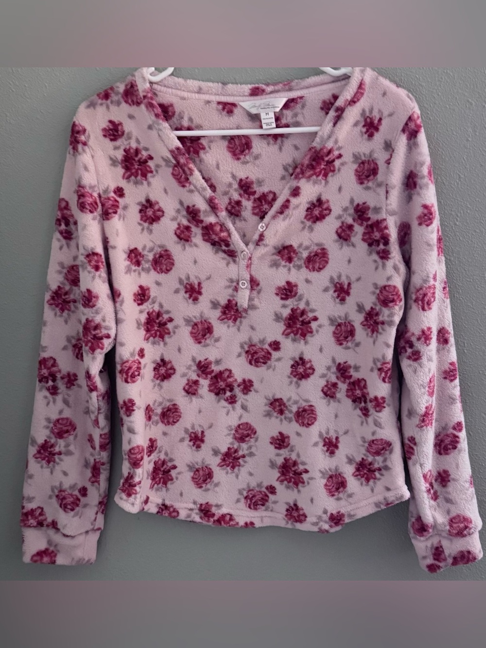 Marilyn Monroe Light Pink with Red Roses Fleece Pajamas, Size M